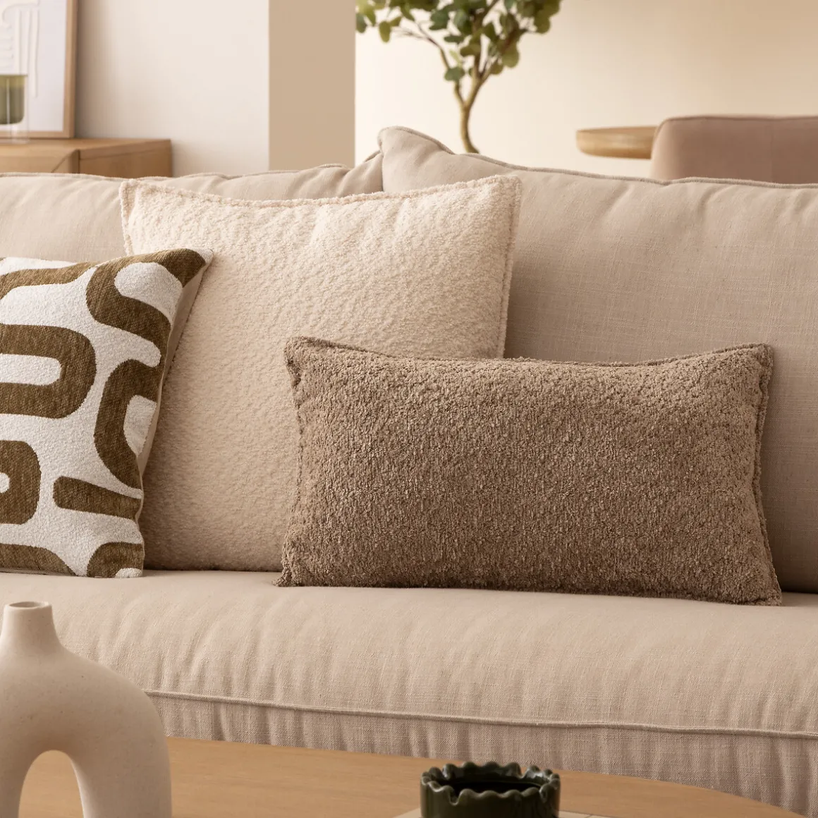 Almohada Bouclette Gris Pardo 30x50cm