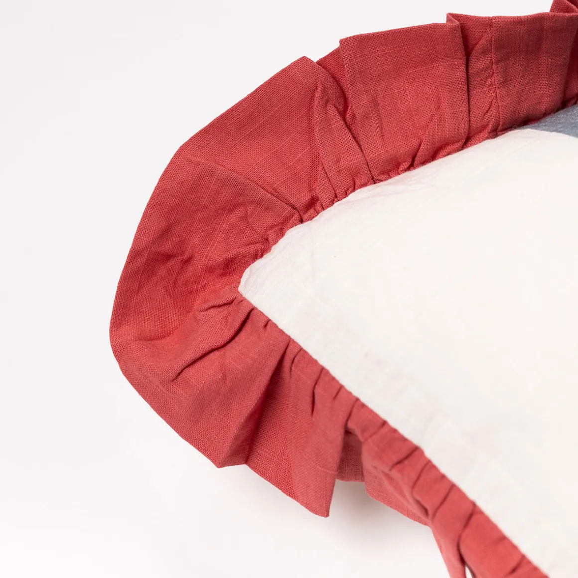 Almohada Yucatan Rayas Con Volados Rosa