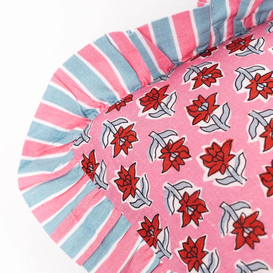 Almohada Yucatán Floral Con Volados 35x60cm