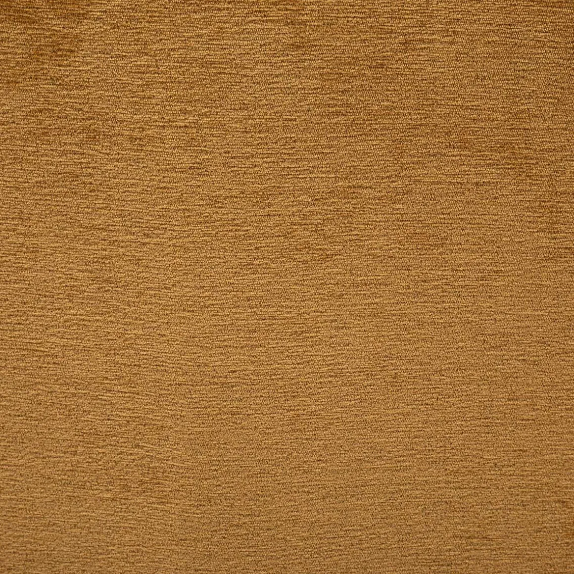 Butaca de tela ocre con patas de madera SINEL