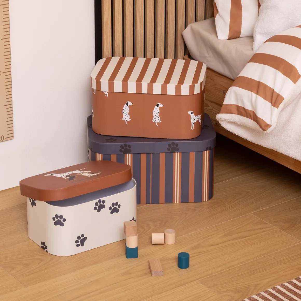 Caja de almacenaje cartón de perros
