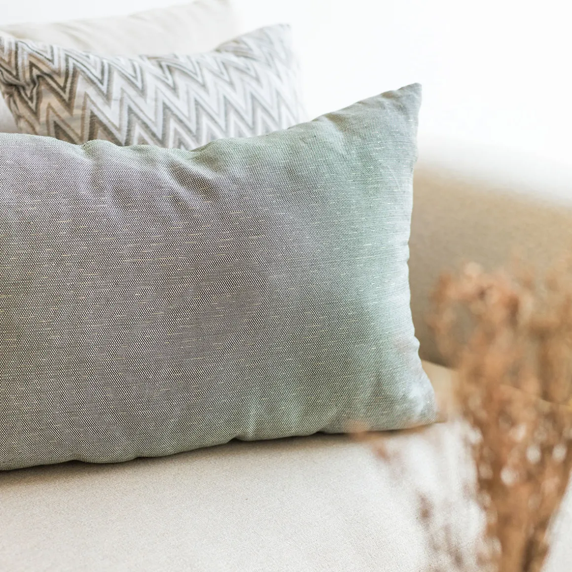 Cojín decorativo GLOW verde 45x60cm