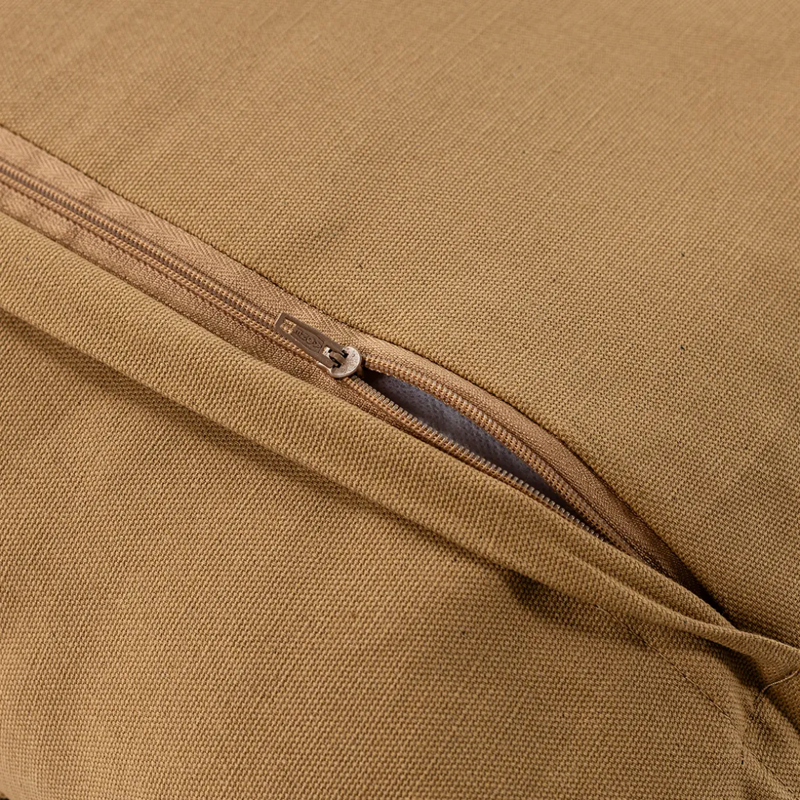 Cojín Inuit Crudo Y Negro 40x40cm