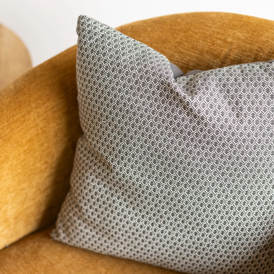 Cojín Otto Gris Decorado 38x38Cm