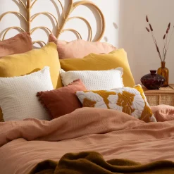 Cojín Tierra Con Pompones 40x40Cm