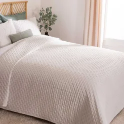 Colcha 240x260cm y 2 Fundas De Almohada Kalia