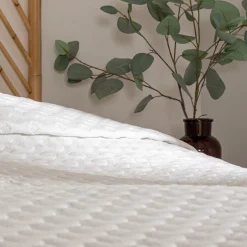 Colcha 240x260cm y 2 Fundas De Almohada Kalia