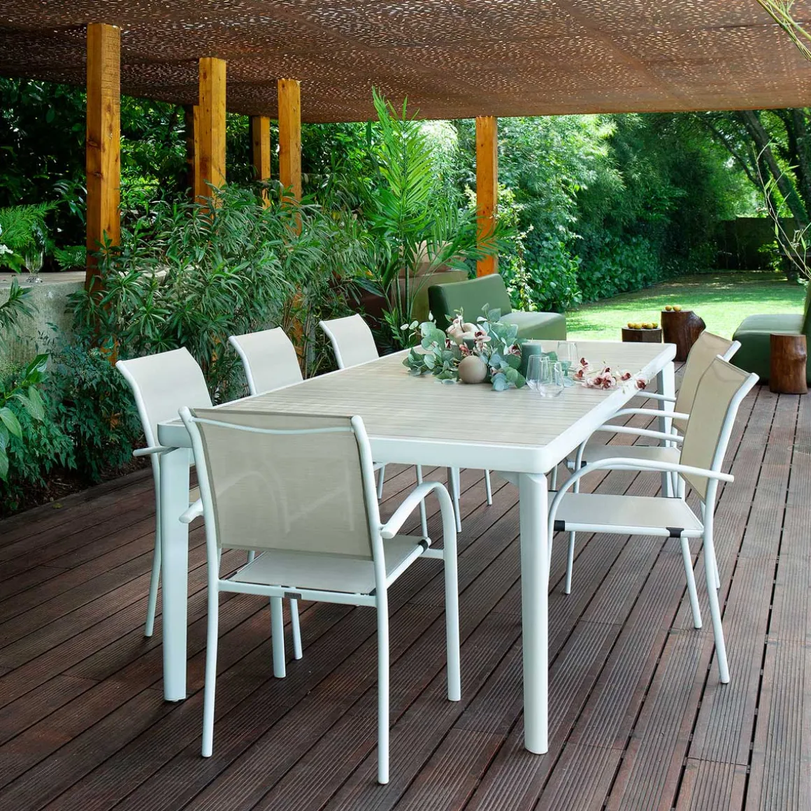 Conjunto de mesa fija IBAIA y 6 sillas PIAZZA