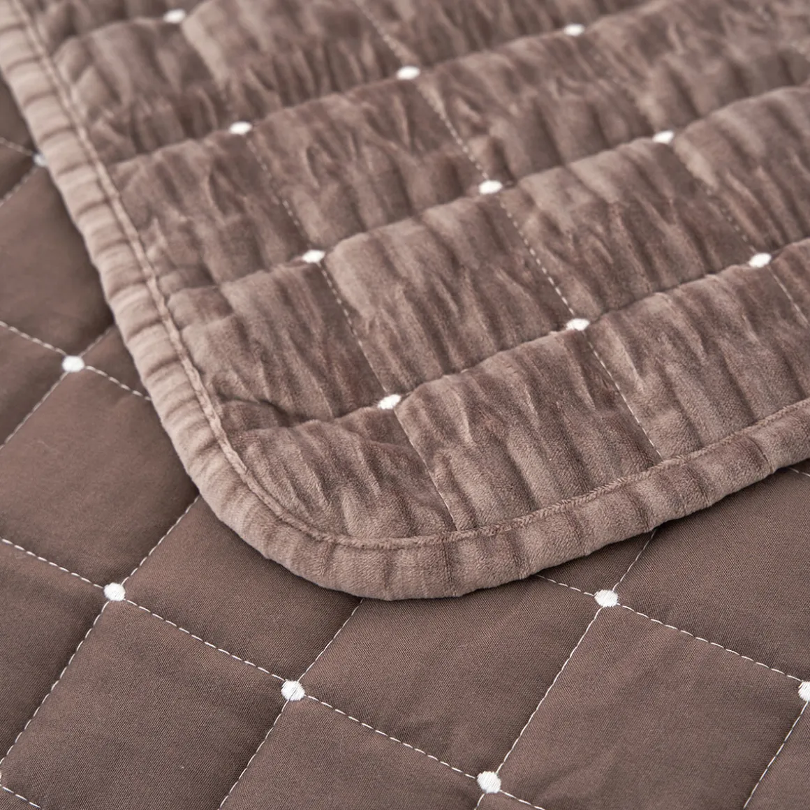 Edredón SEATTLE de terciopelo gris pardo 240x260cm