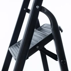 Escalera Negra Con 4 Gradas