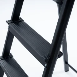 Escalera Negra Con 4 Gradas