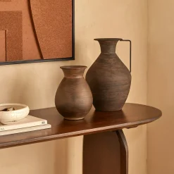 Jarrón WONJA marrón de metal 20x15cm