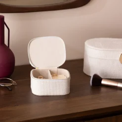 Joyero Enya De Terciopelo Beige