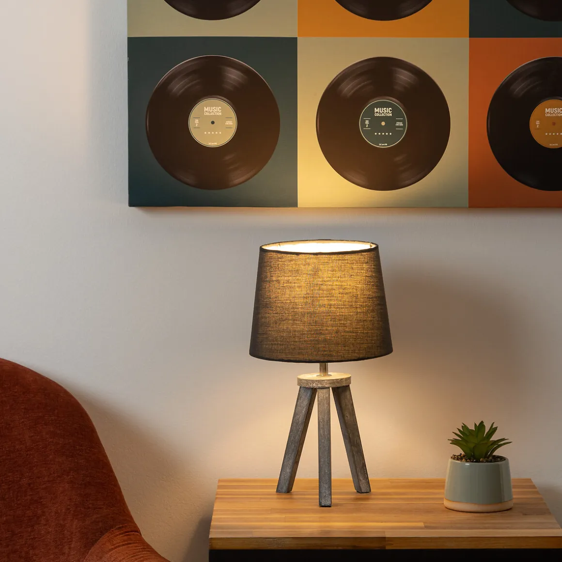 Lámpara De Mesa Gris Trípode De Madera De Pino