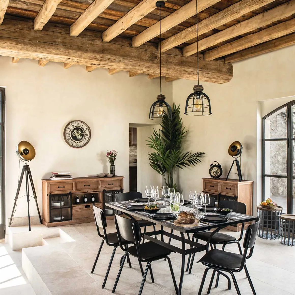 Lámpara De Mesa Lahti Negro Y Dorado Trípode