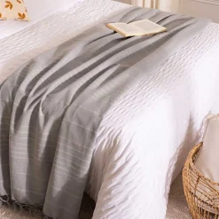 Manta Con Flecos Gris Claro 160x220Cm