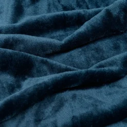 Manta OLLIS azul oscuro de terciopelo