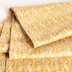 Mantel LOUR amarillo 150x250cm