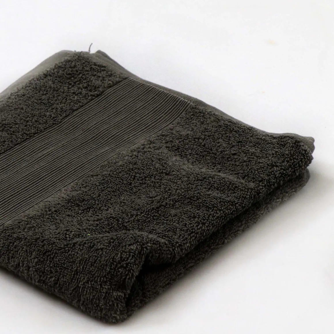 Toalla de mano gris oscuro TIMELESS 50x100Cm